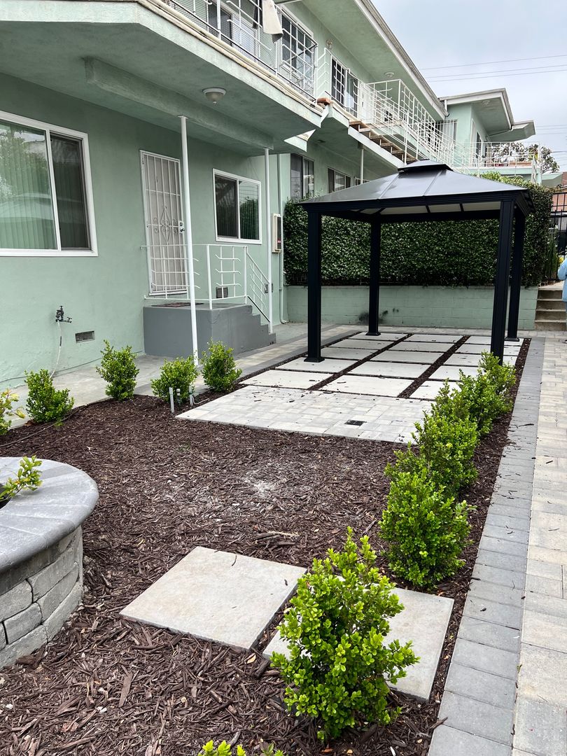 Inglewood Apartment: 905 Edgewood St.