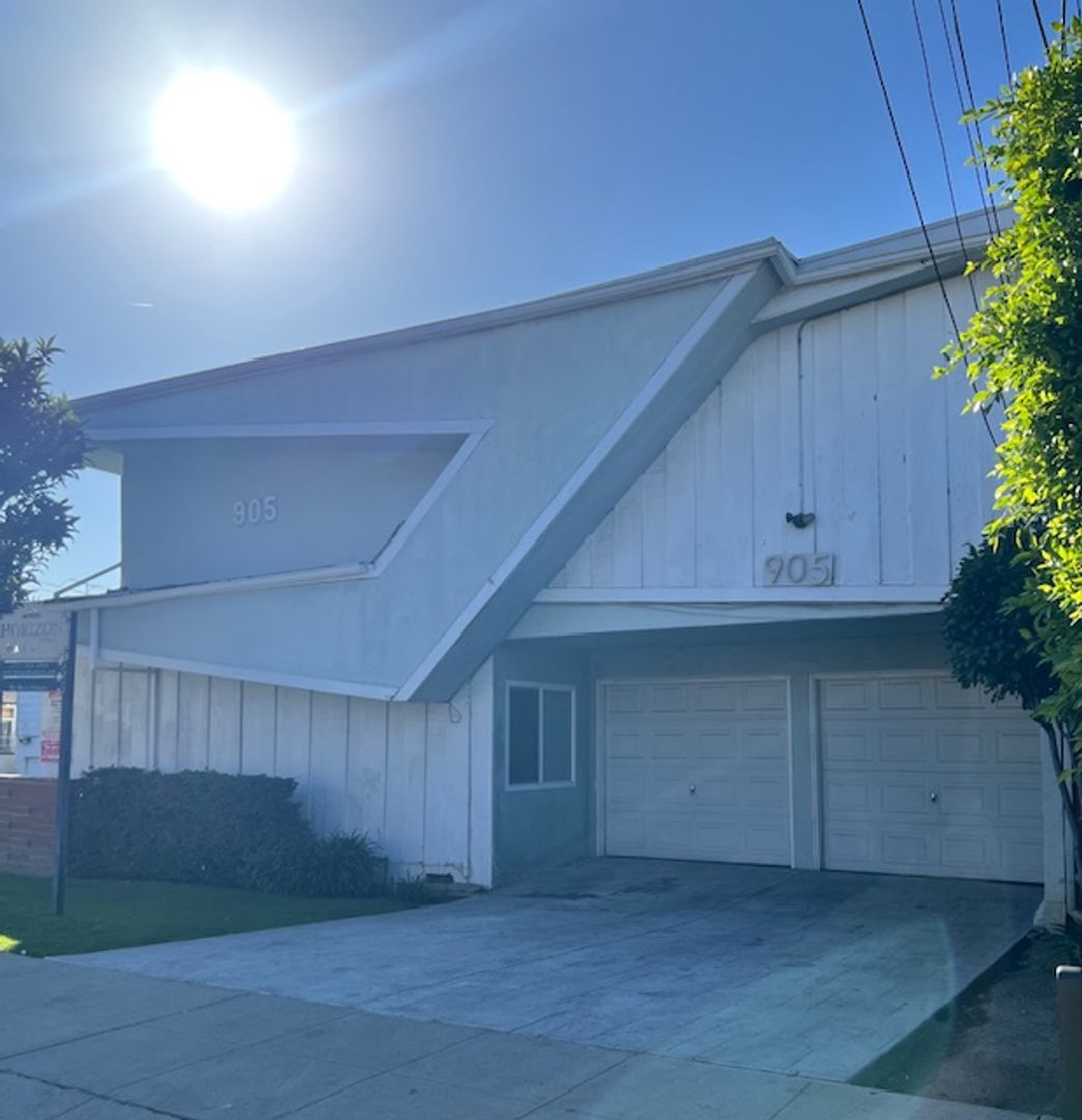 Inglewood Apartment: 905 Edgewood St.