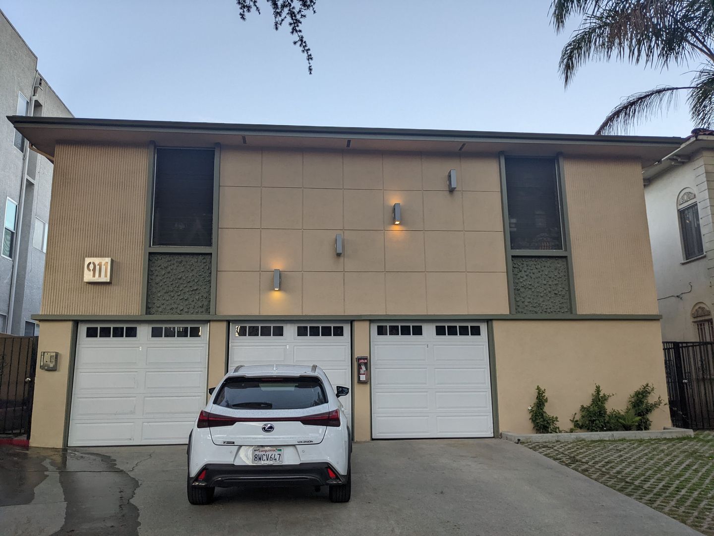 Santa Monica Apartment: 911-915 Lincoln Blvd