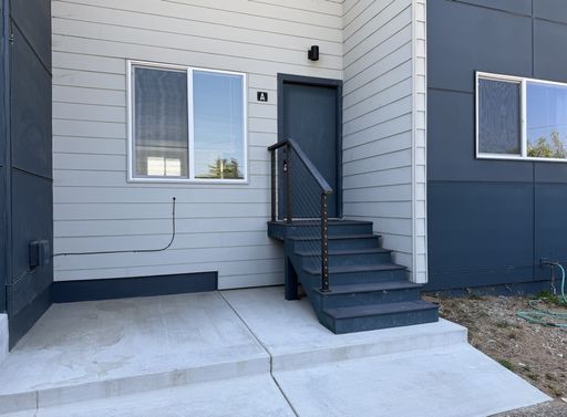 2 Bedroom 2 Bathroom Fully Remodeled Downstairs Duplex - 1901 13 St. Unit A