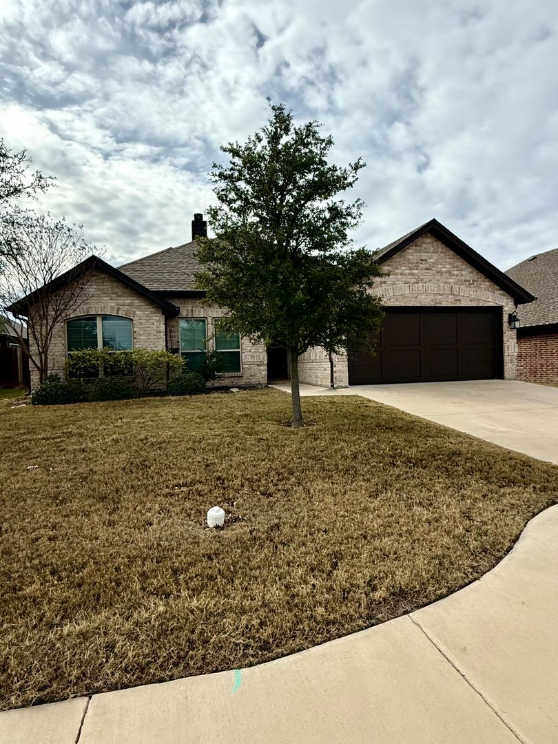 Weatherford House: 1424 Town Creek Circle