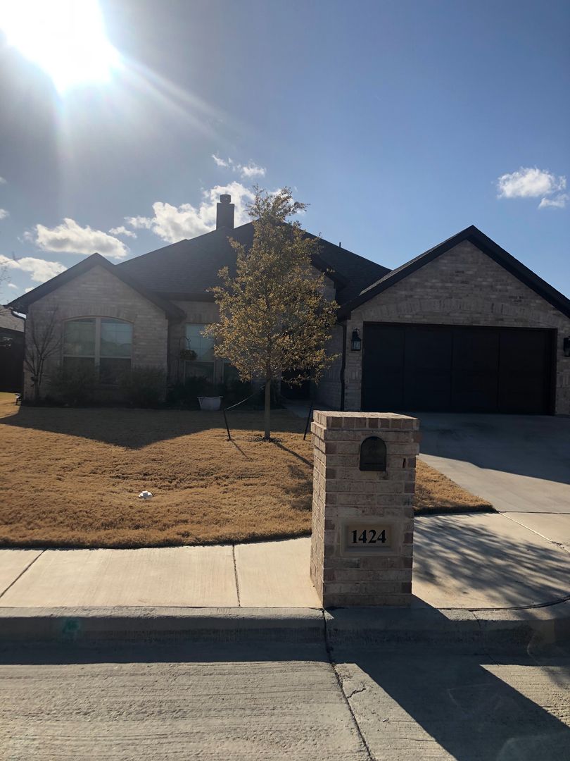 Weatherford House: 1424 Town Creek Circle