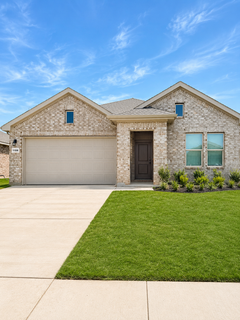 Granbury House: 1108 Belhaven St