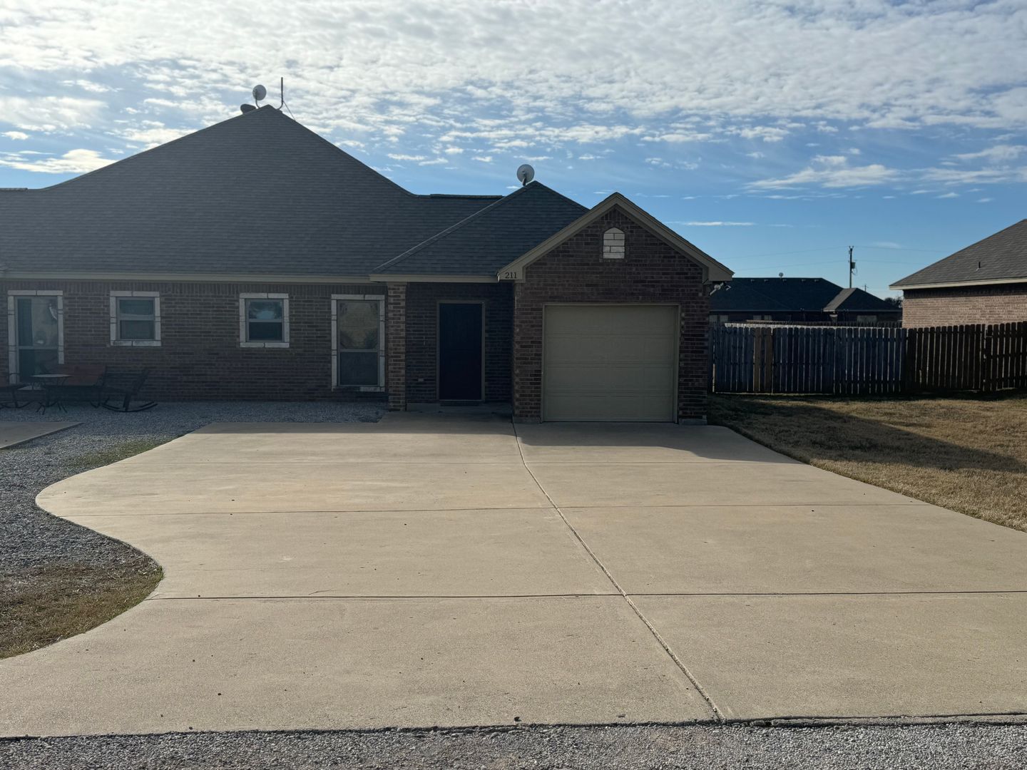 Millsap Townhome: 209 Walker Lane