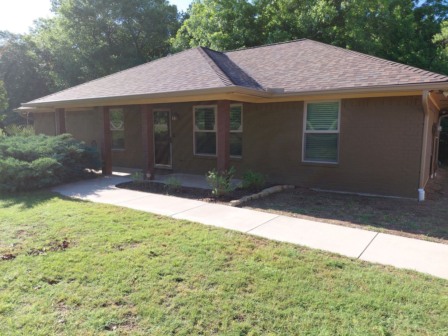 Weatherford House: 3725 Greenwood Rd.