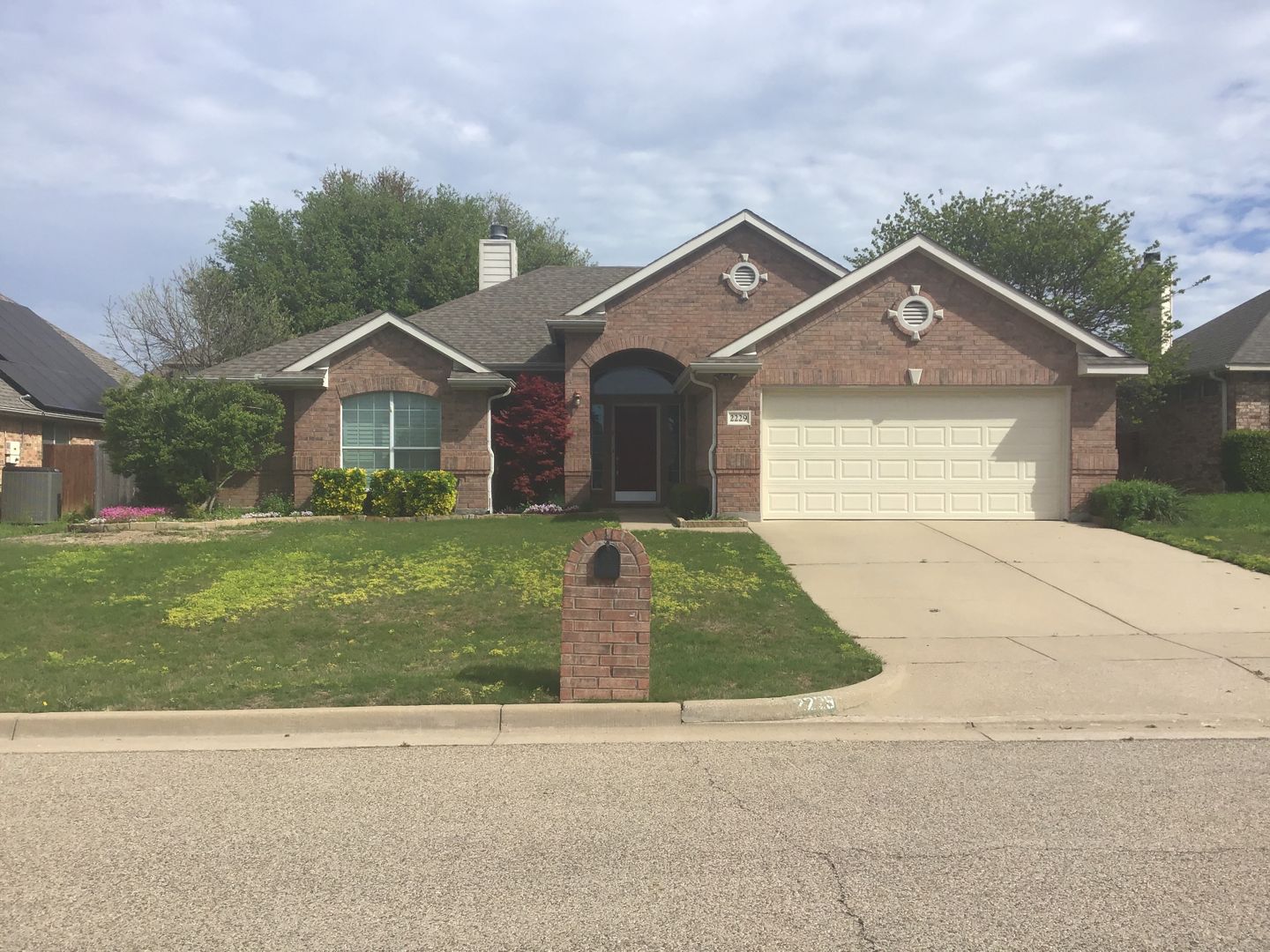 Weatherford House: 2229 Old Foundry Road