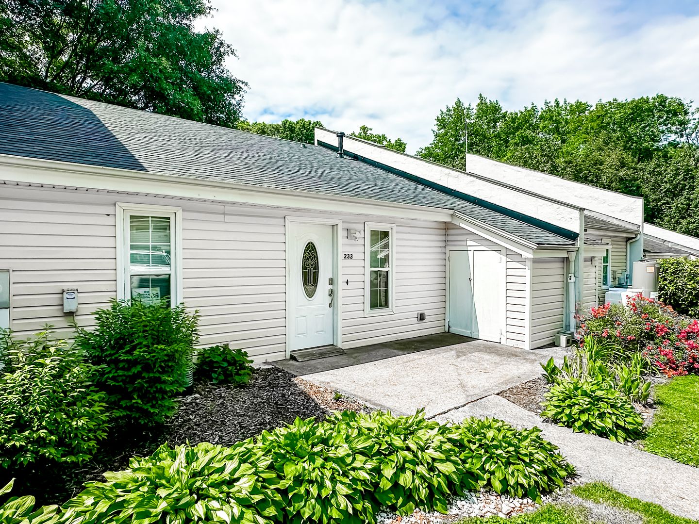 Woodstock Townhome: 233 Goshen Lane