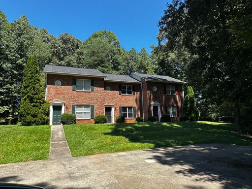 2/1.5 townhome in great Gainesville location near Sardis! – photo 1