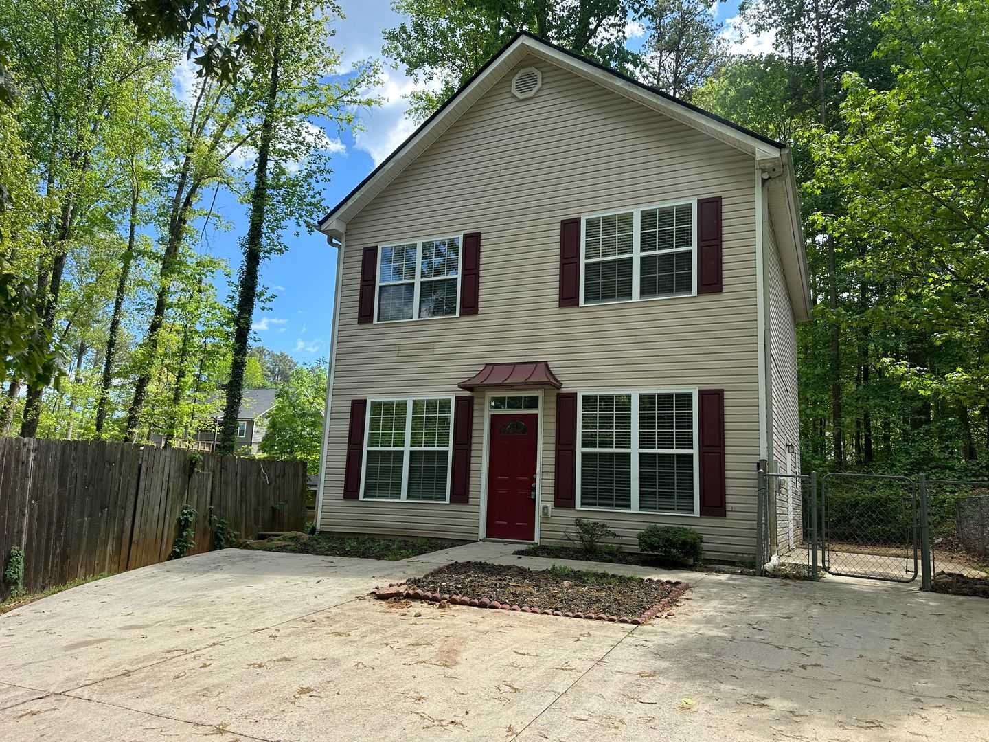 Cumming House: 3230 Century Drive