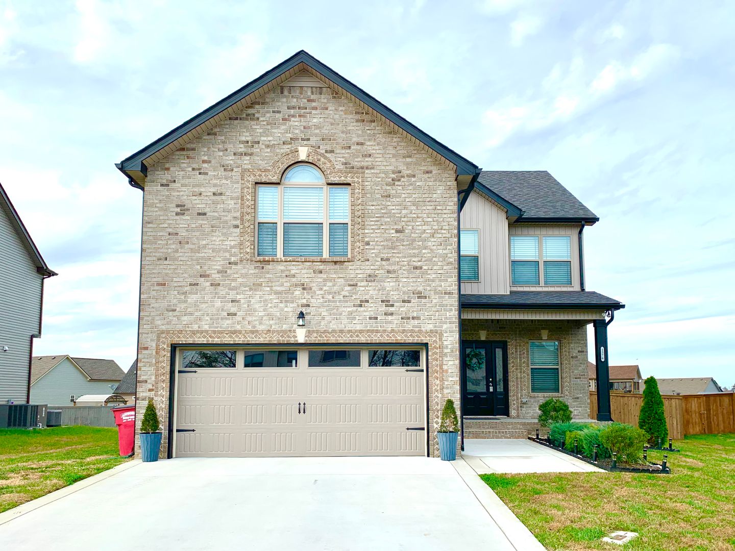 Clarksville House: 1376 Apple Blossom Rd