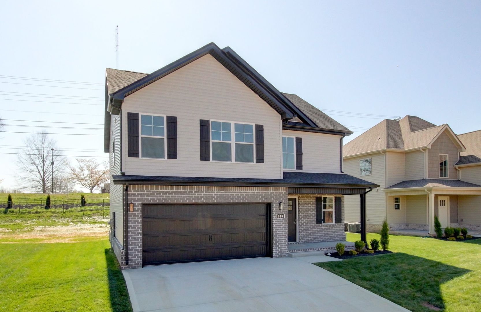Clarksville House: 818 Limestone Way