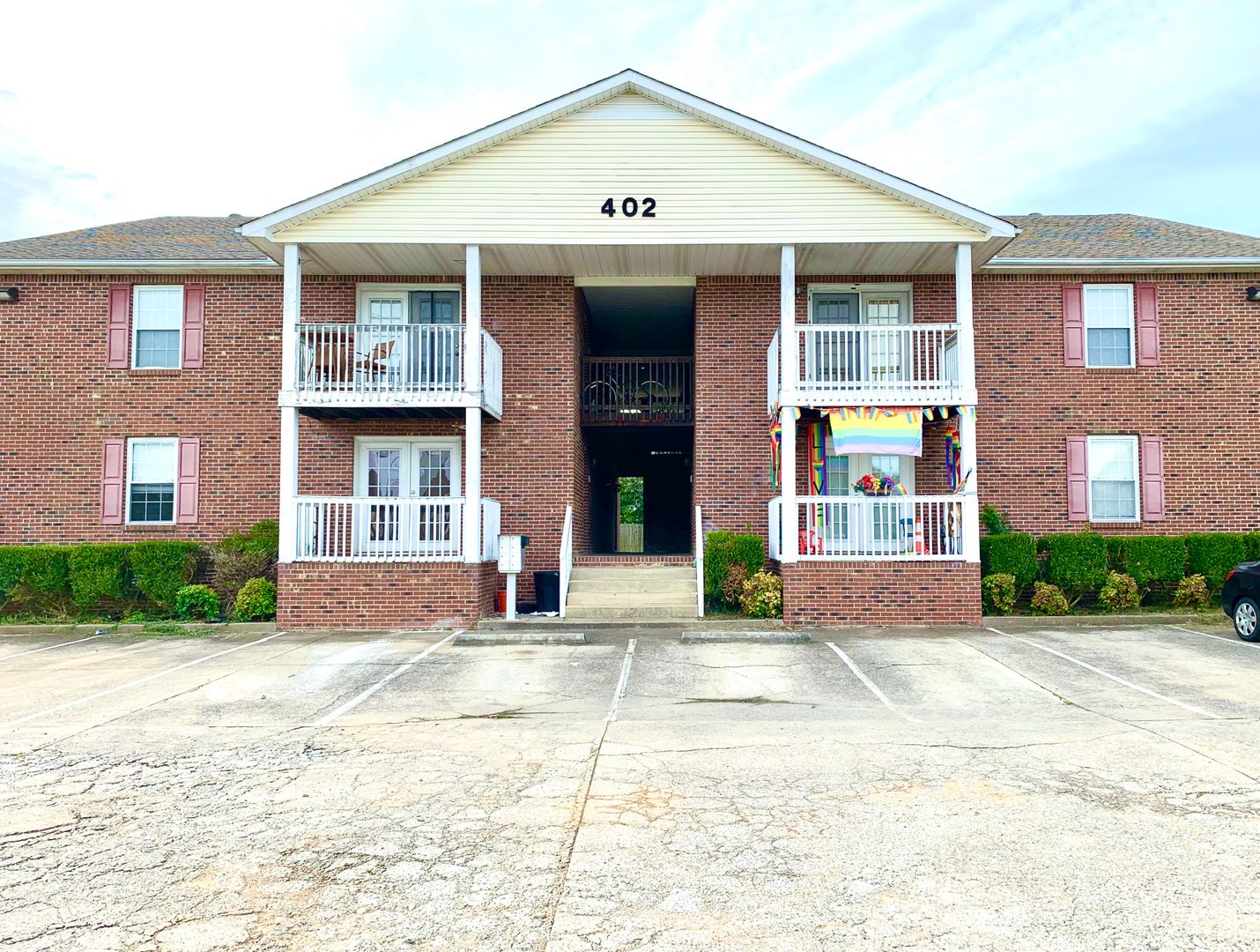 Clarksville House: 402 B Jack Miller Blvd