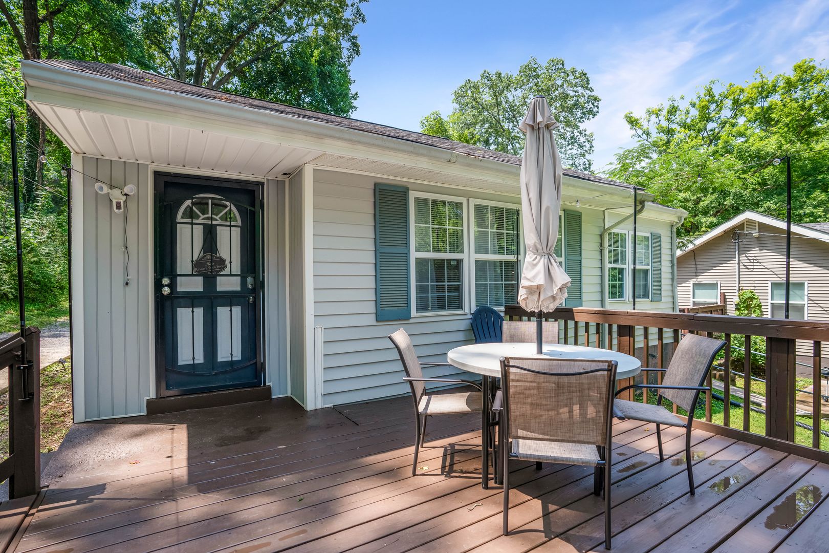 Clarksville House: 714 Woodlawn Dr