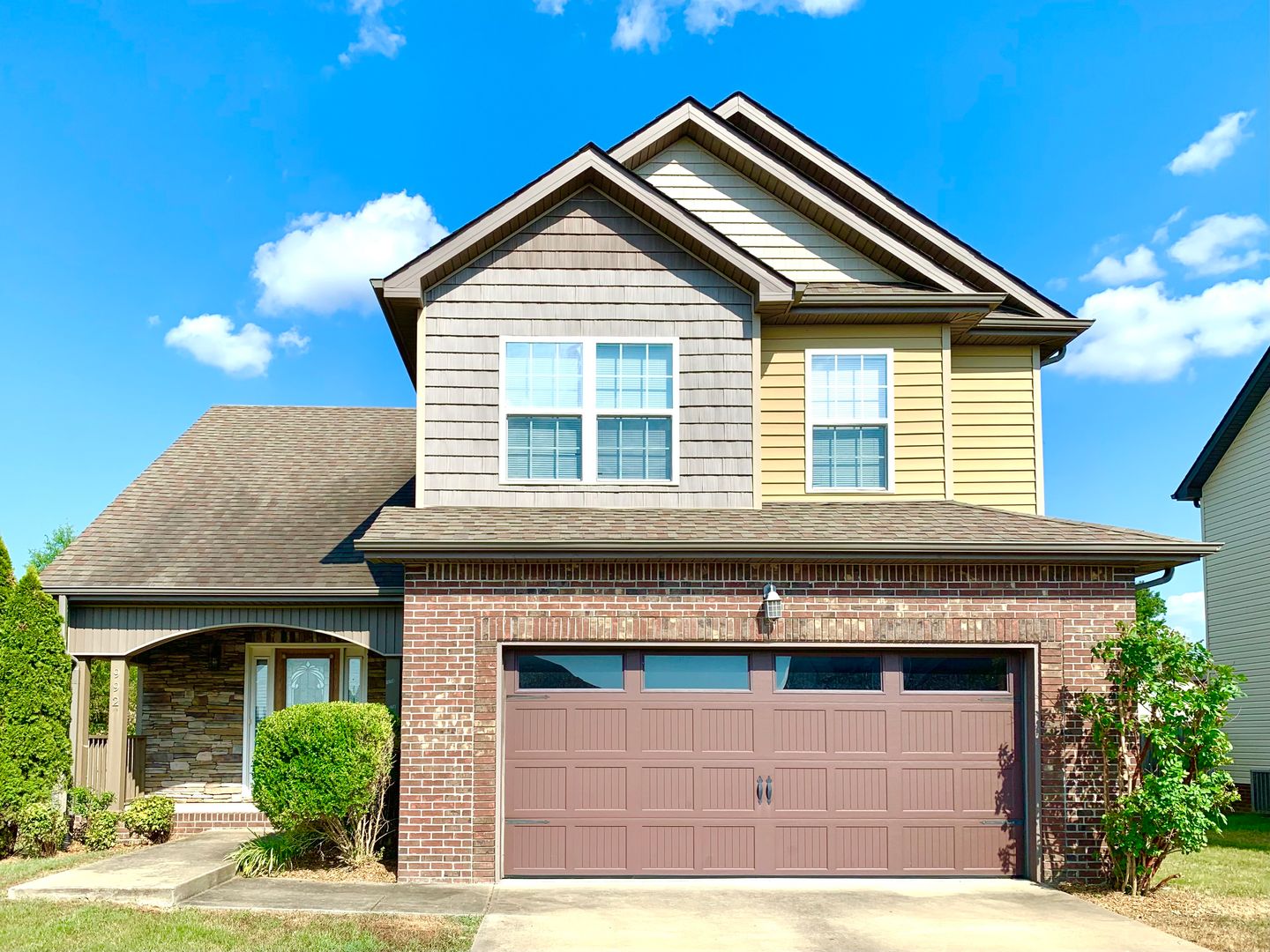 Clarksville House: 992 Dwight Eisenhower