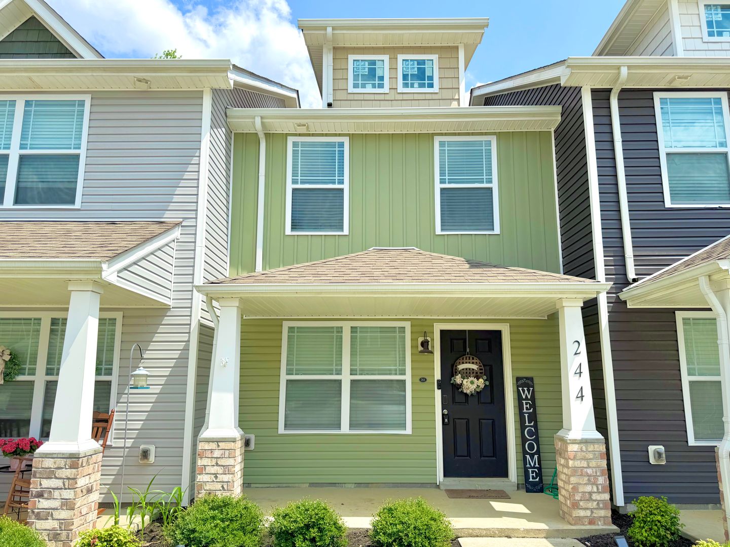 Clarksville House: 4 Covington Street