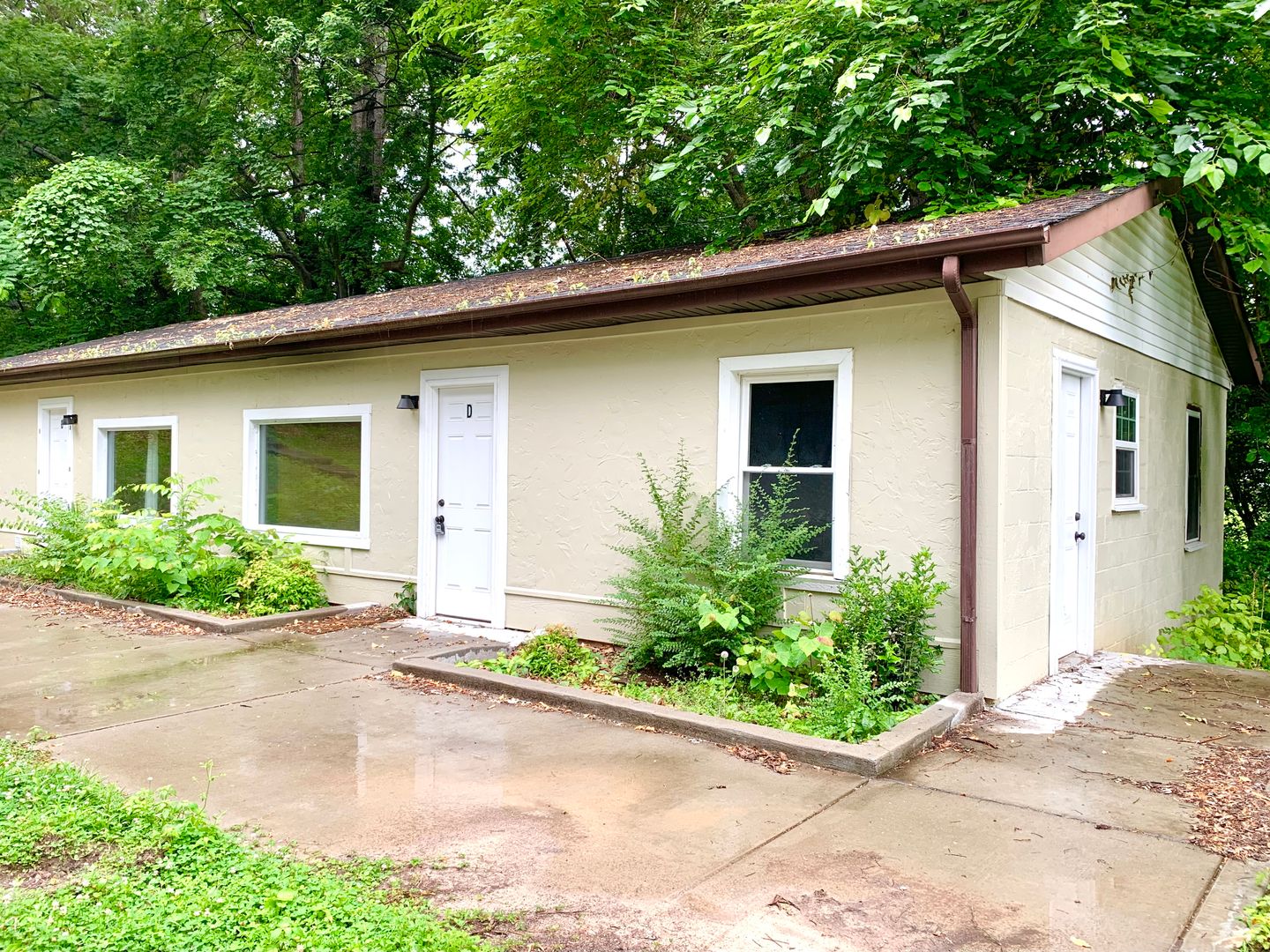 Clarksville Apartment: 1624 Golf Club Lane