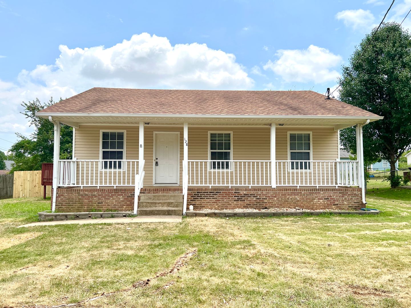 Oak Grove House: 128 Gail St