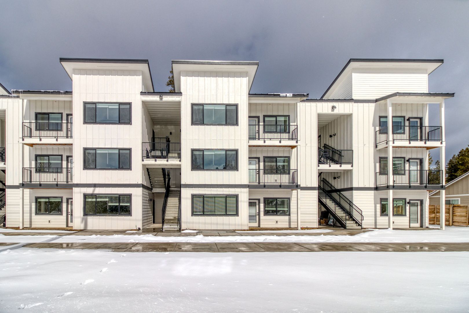 Finley Butte Apartments 5 of 12