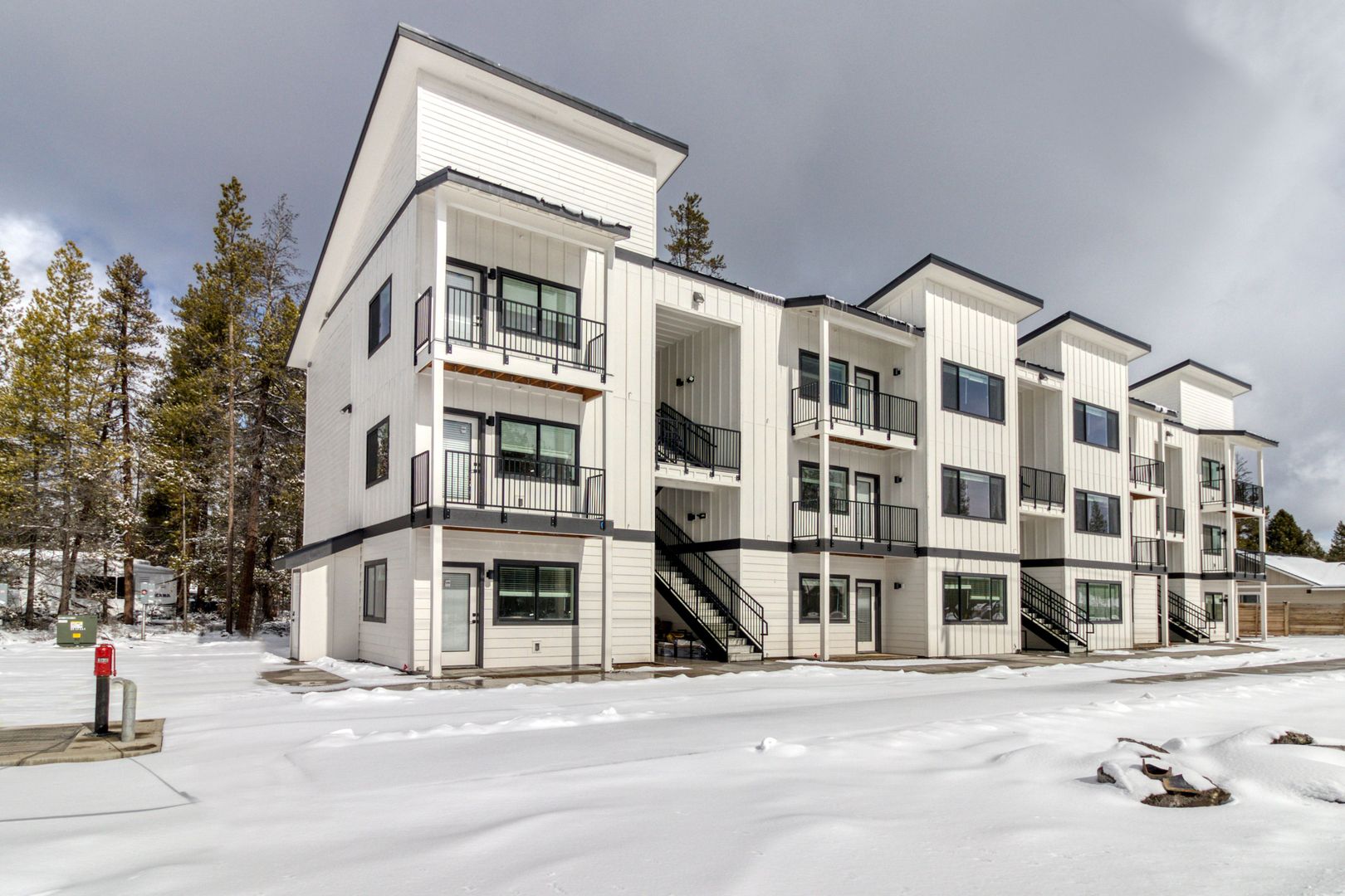 Finley Butte Apartments 4 of 12