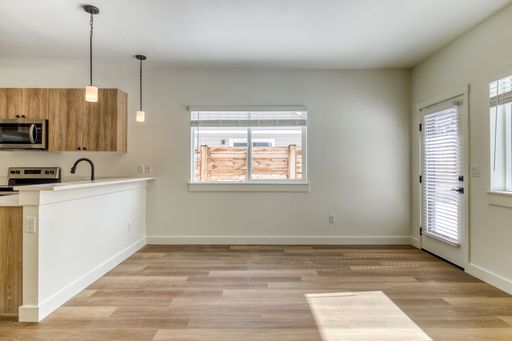 Luxury Apartment & A+ Location!