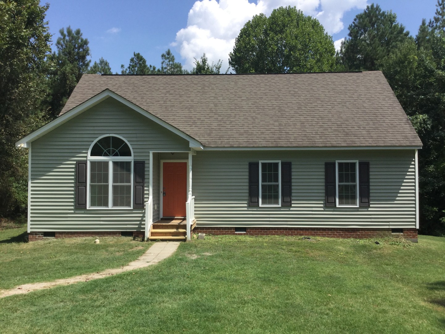 Blackstone House: 328 Virginia Lee Boulevard