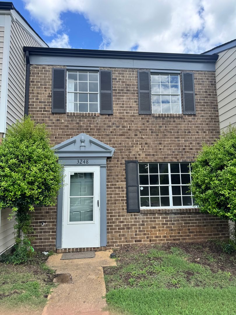 Richmond Townhome: 3248 Hunters Mill Drive