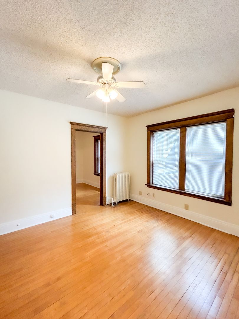 Minneapolis Apartment: 901-909 Summit Ave S