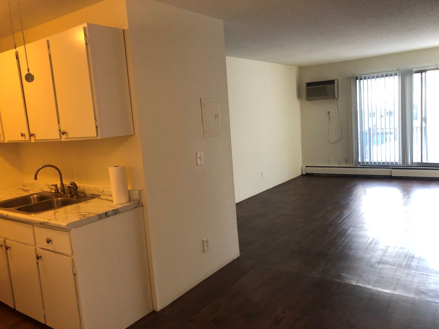 Minneapolis Apartment: 2655 Colfax Ave S