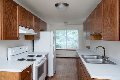 GET YOUR 1st month FREE*** 3 Bedroom Upper Level Townhome w/ Attached Garage