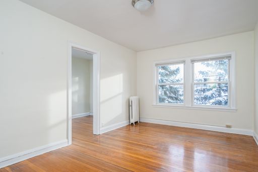 Large First Floor One Bedroom – photo 1