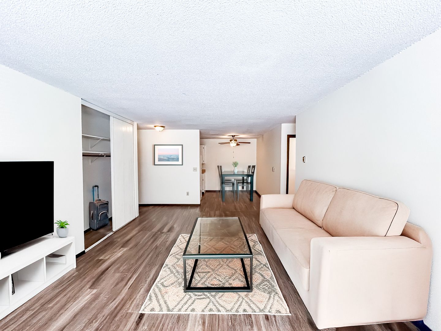 Minneapolis Apartment: 2324 Bryant Ave S