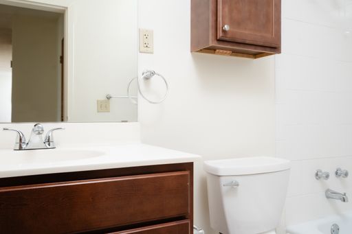 Sharp Top Floor Two Bedroom – photo 1