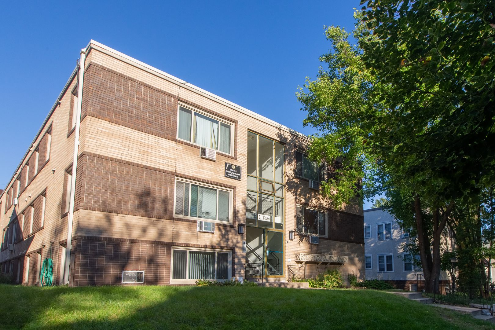 Minneapolis Apartment: 3508 Colfax Ave S