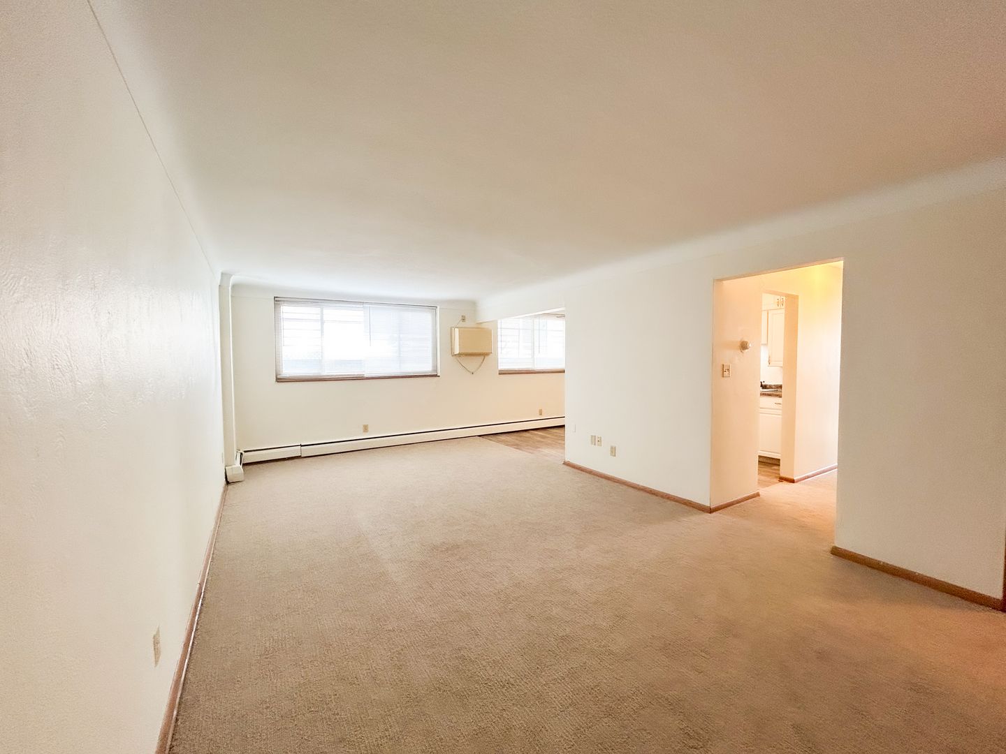 St Paul Apartment: 751 Mount Curve Blvd