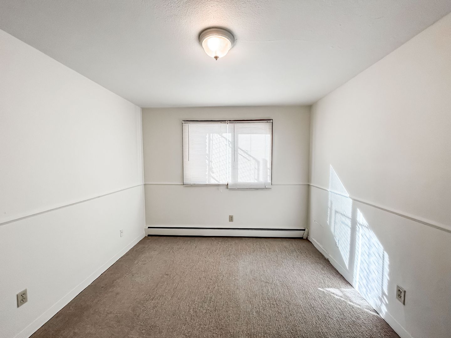 Minneapolis Apartment: 2712 Pillsbury Ave S