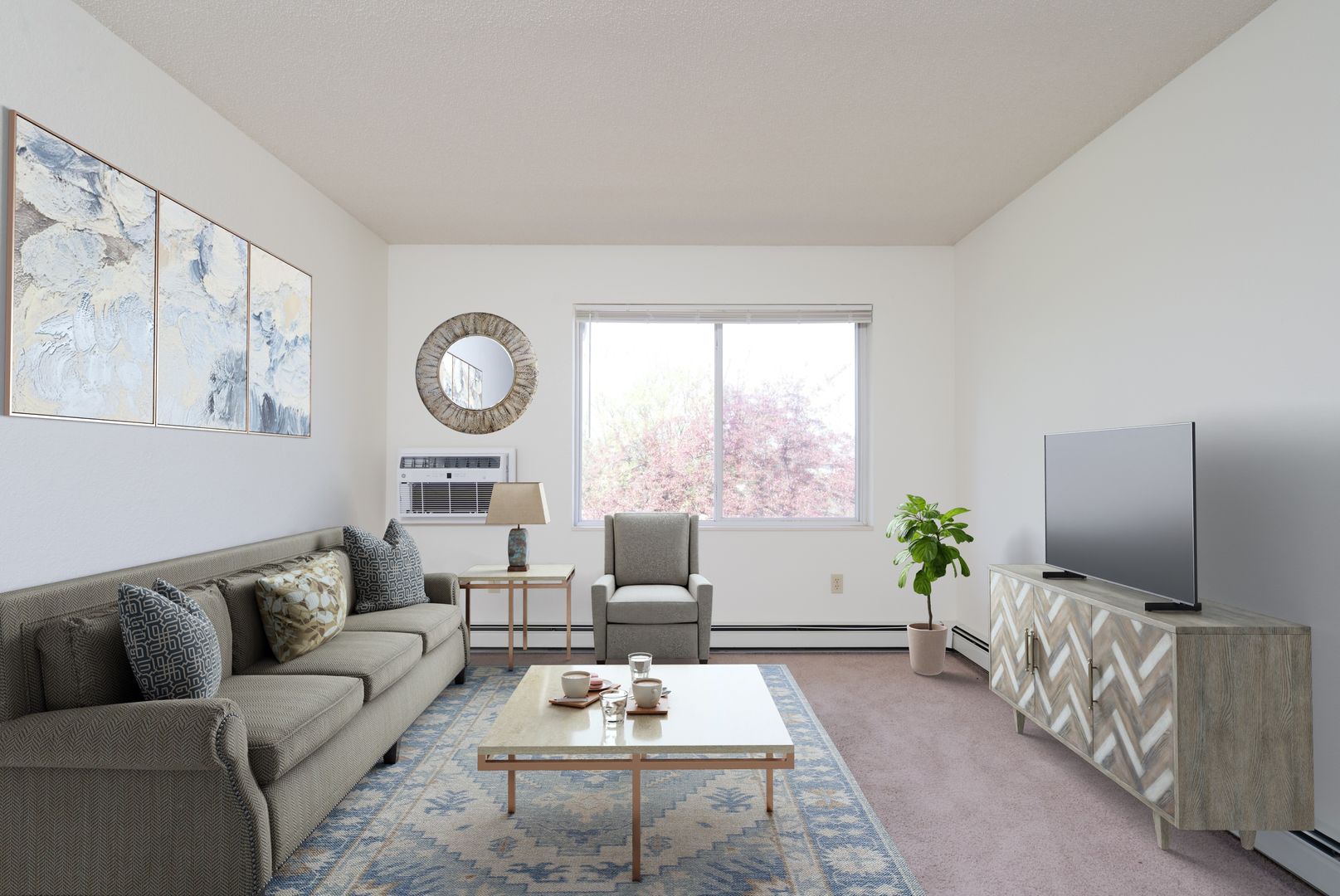 Hudson Apartment: 2221 Hanley Rd.