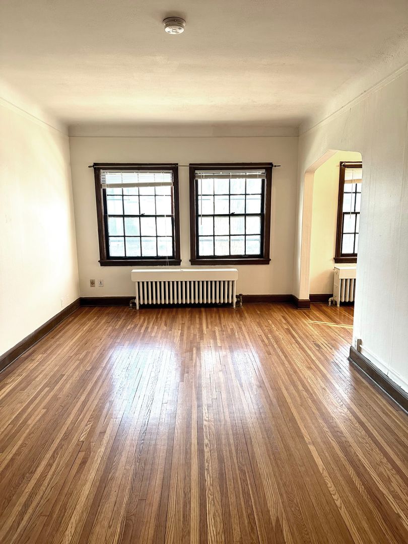 Minneapolis Apartment: 3707 Grand Ave S