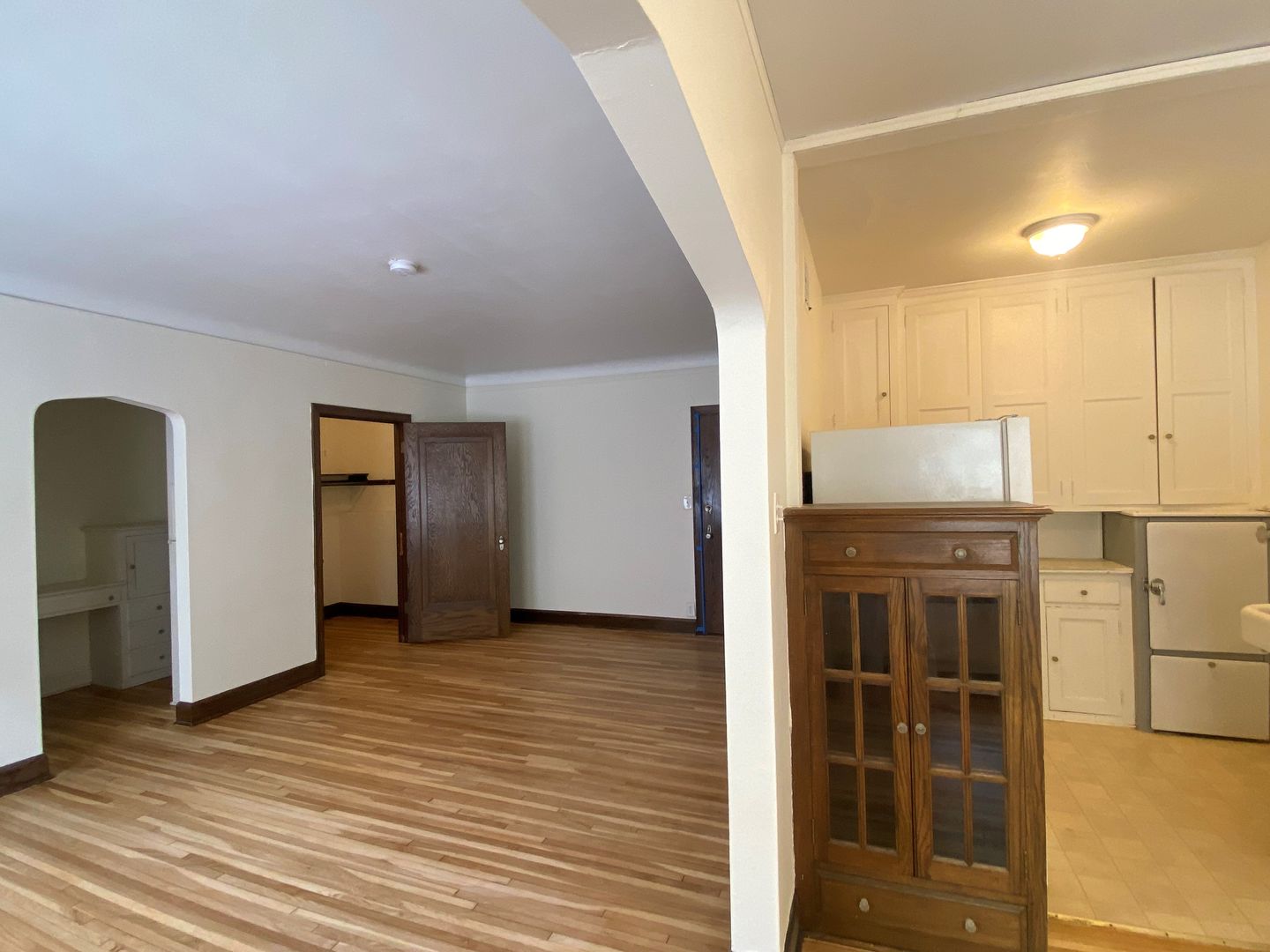 Minneapolis Apartment: 3707 Grand Ave S