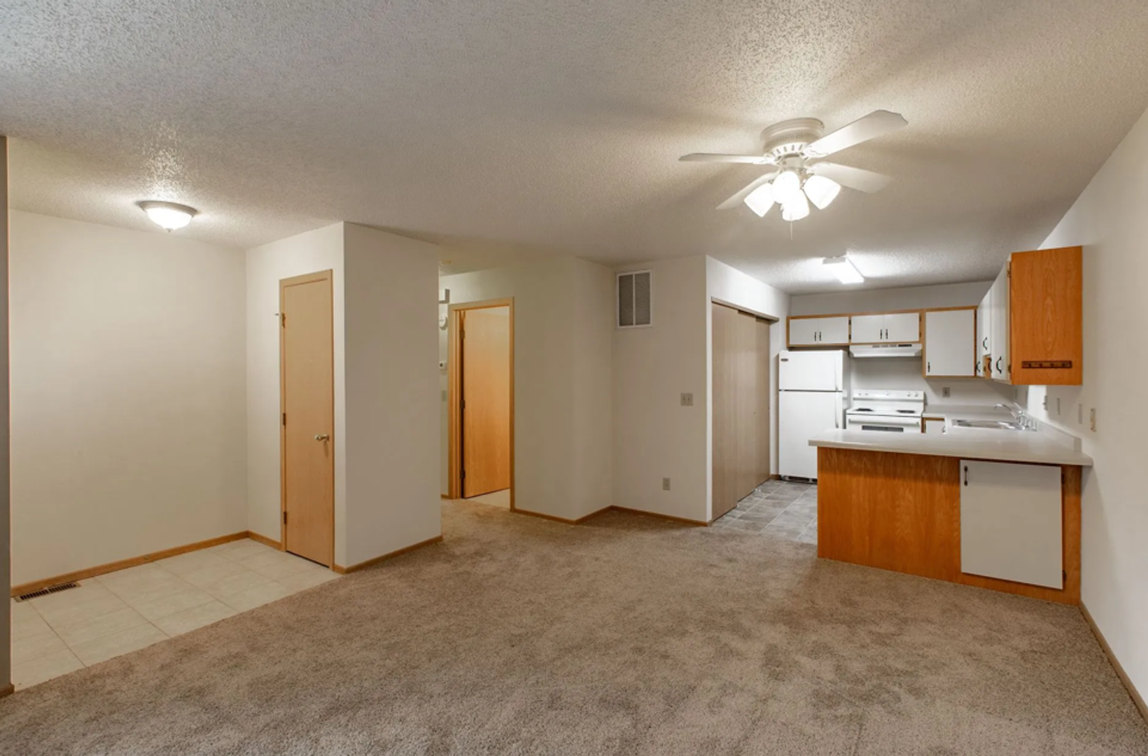 St. Michael Apartment: 301-431 Hillcrest Dr