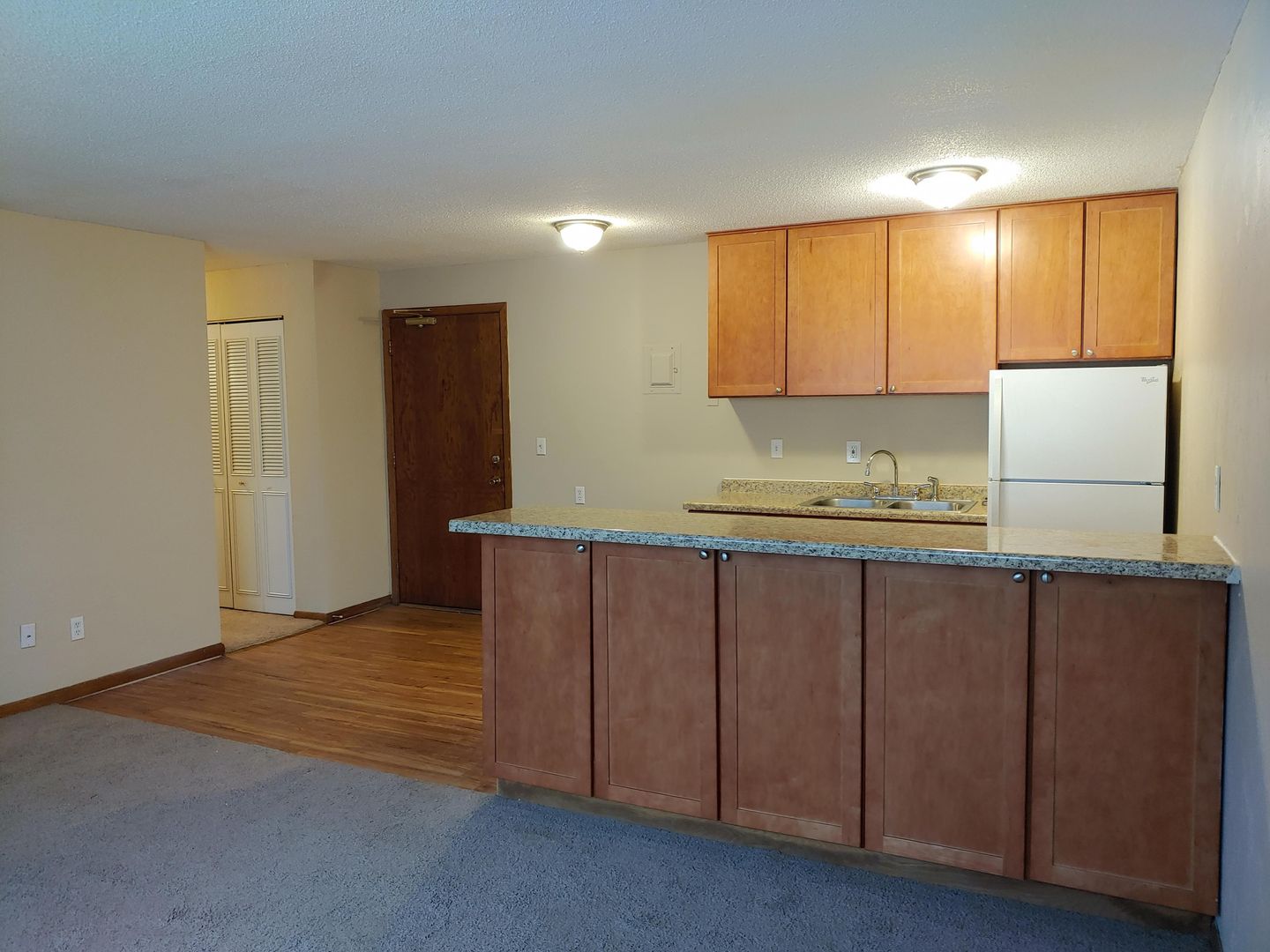 Minneapolis Apartment: 3030 Irving Ave S