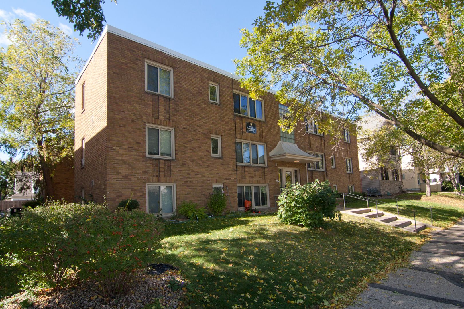 Minneapolis Apartment: 3520 Grand Ave S