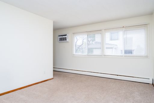 Bright and inviting one bedroom in the heart of uptown! – photo 1