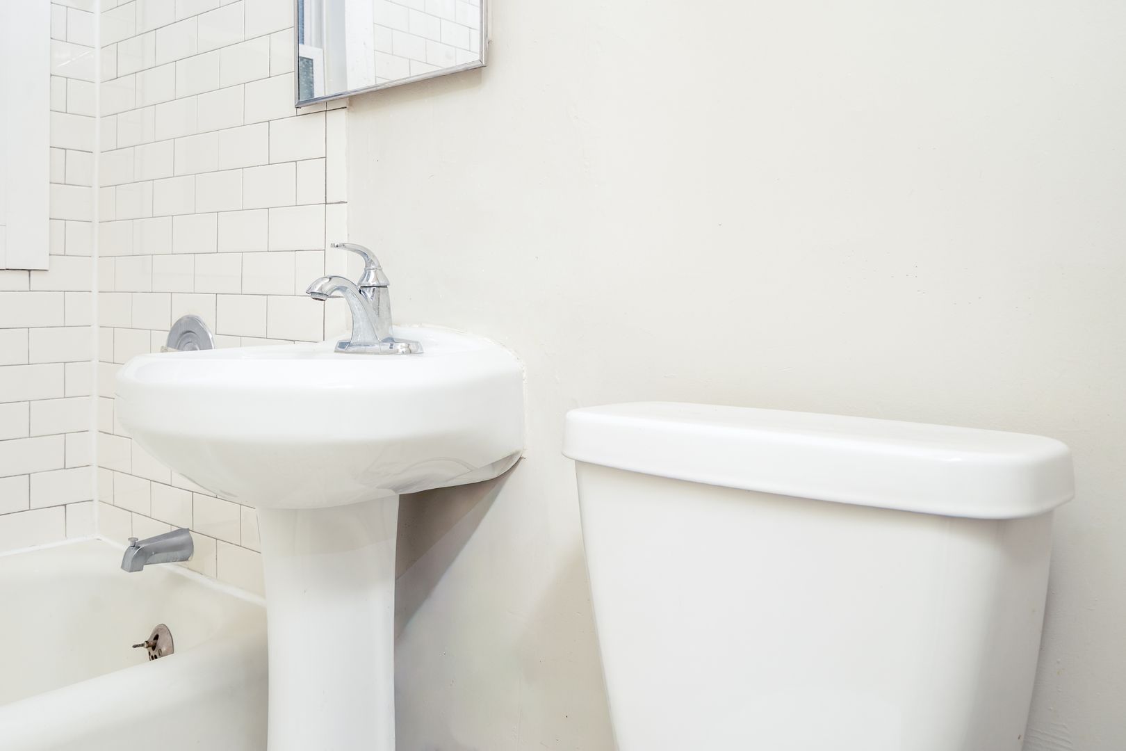 Minneapolis Apartment: 3500 Dupont Ave S