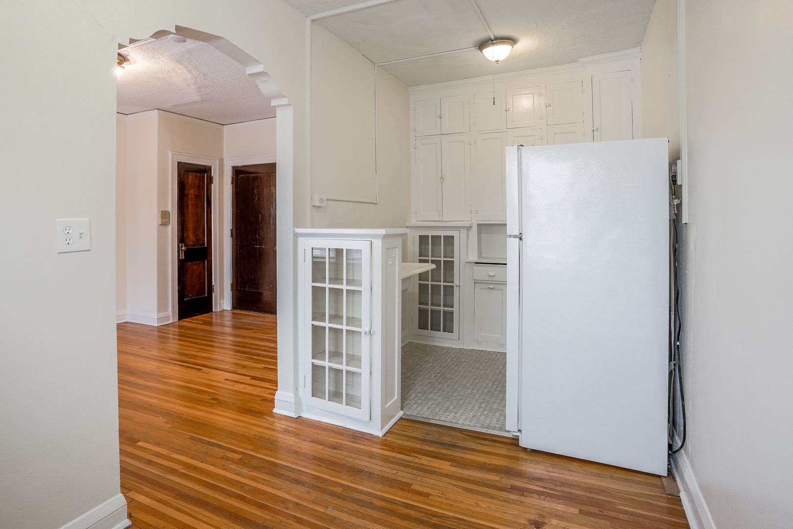 Minneapolis Apartment: 3528 Pleasant Ave S