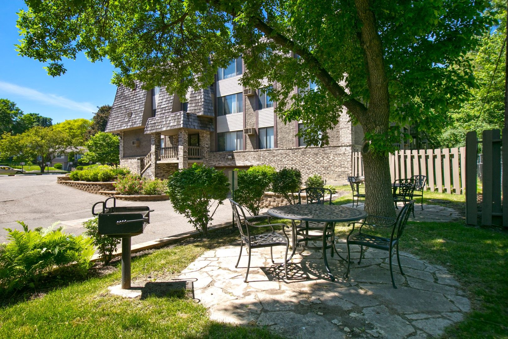 Minneapolis Apartment: 5625 Xerxes Ave S