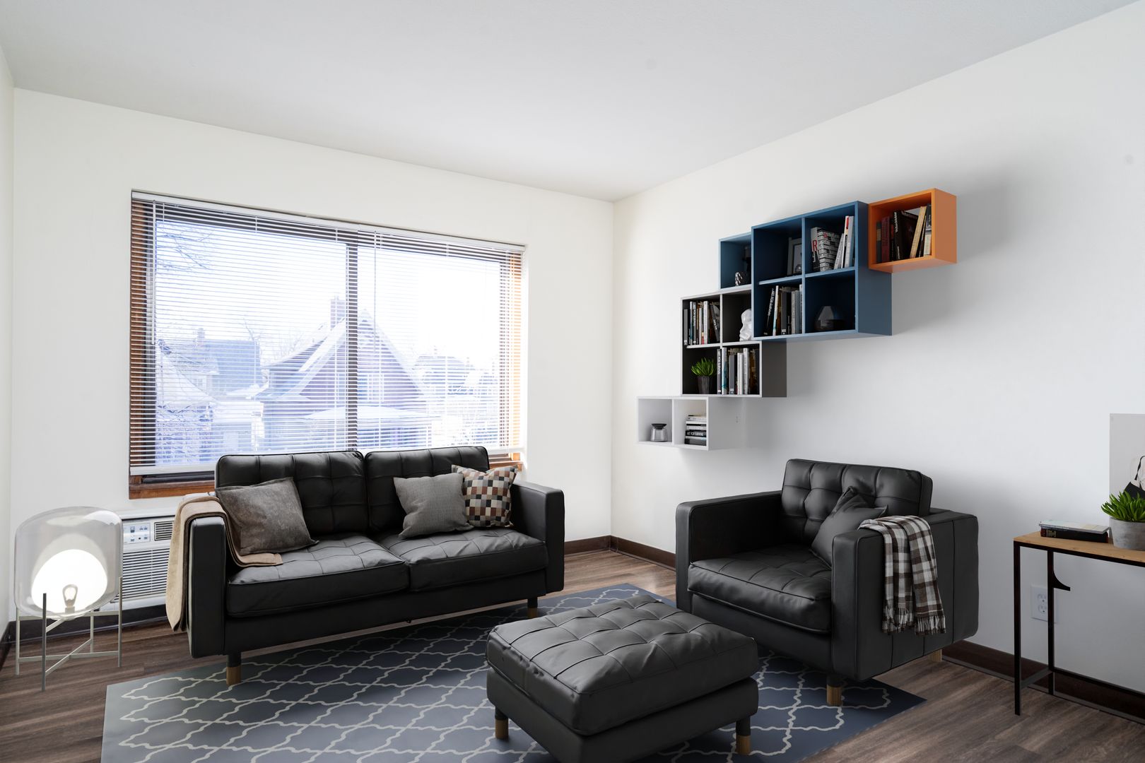 Minneapolis Apartment: 3305 Hennepin Ave S
