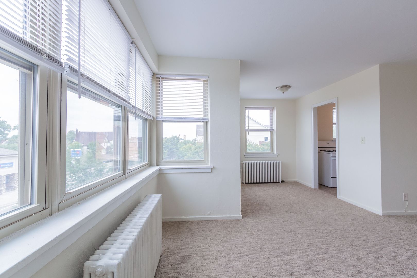 St Paul Apartment: 499 Snelling Ave S