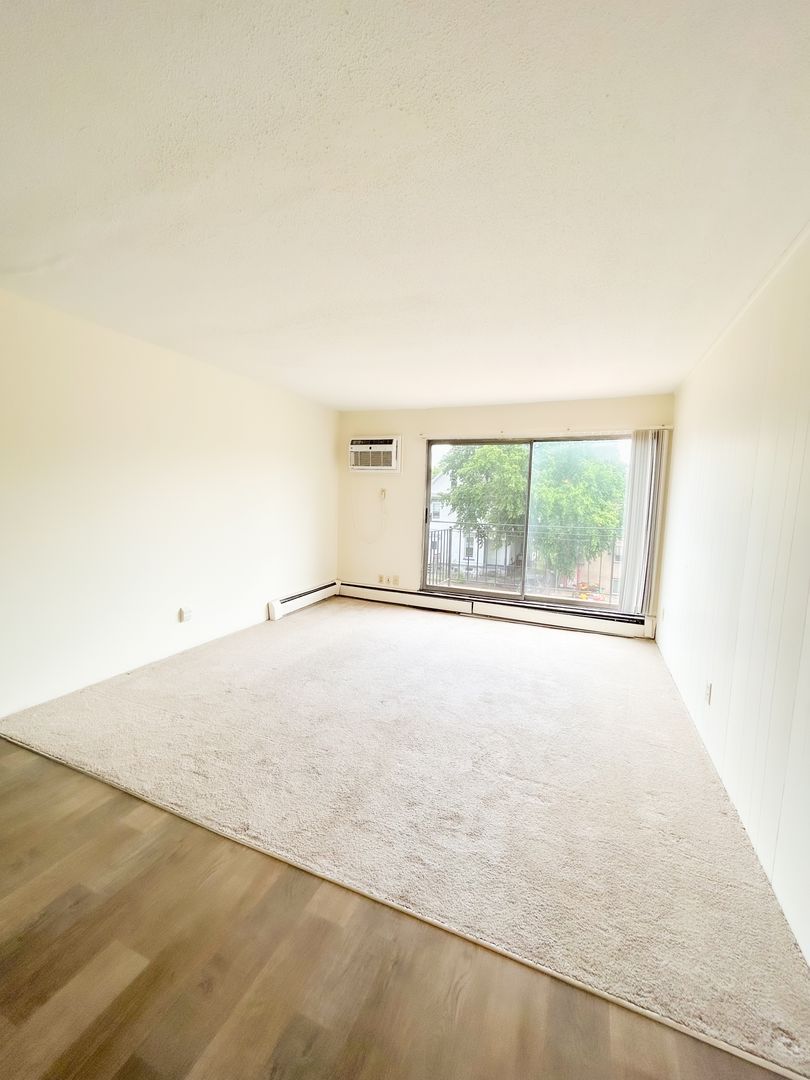 Minneapolis Apartment: 2655 Colfax Ave S