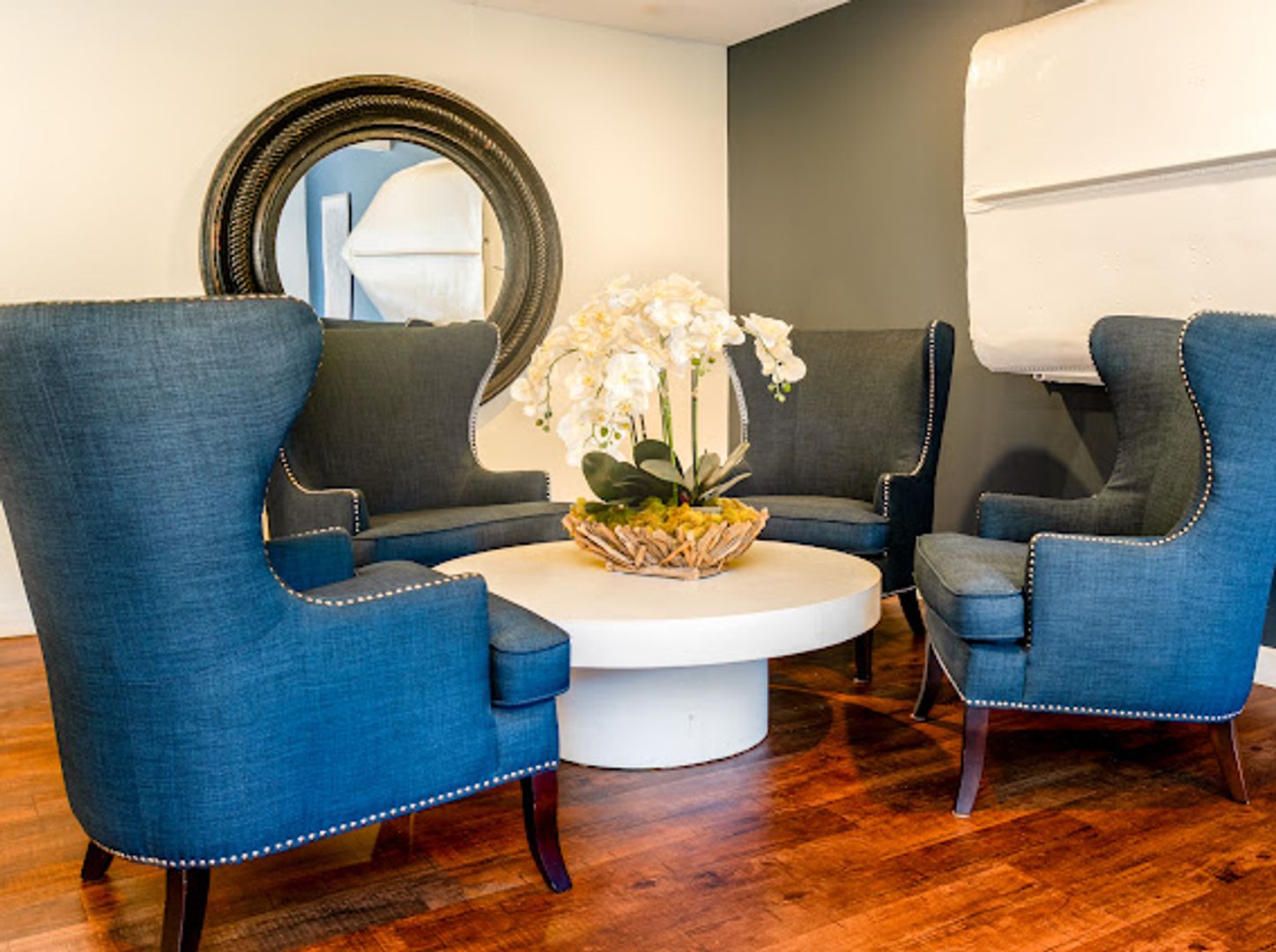 Wayzata Apartment: 101 Peavey Lane