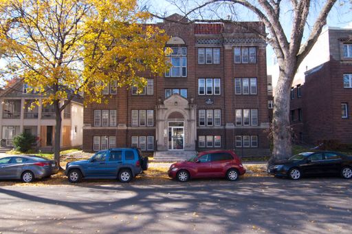 Great upper floor studio 3220 Girard Ave South (Minneapolis) – photo 1